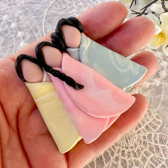 Three Native Maidens Art to Wear Pin - Picture 2 of 10